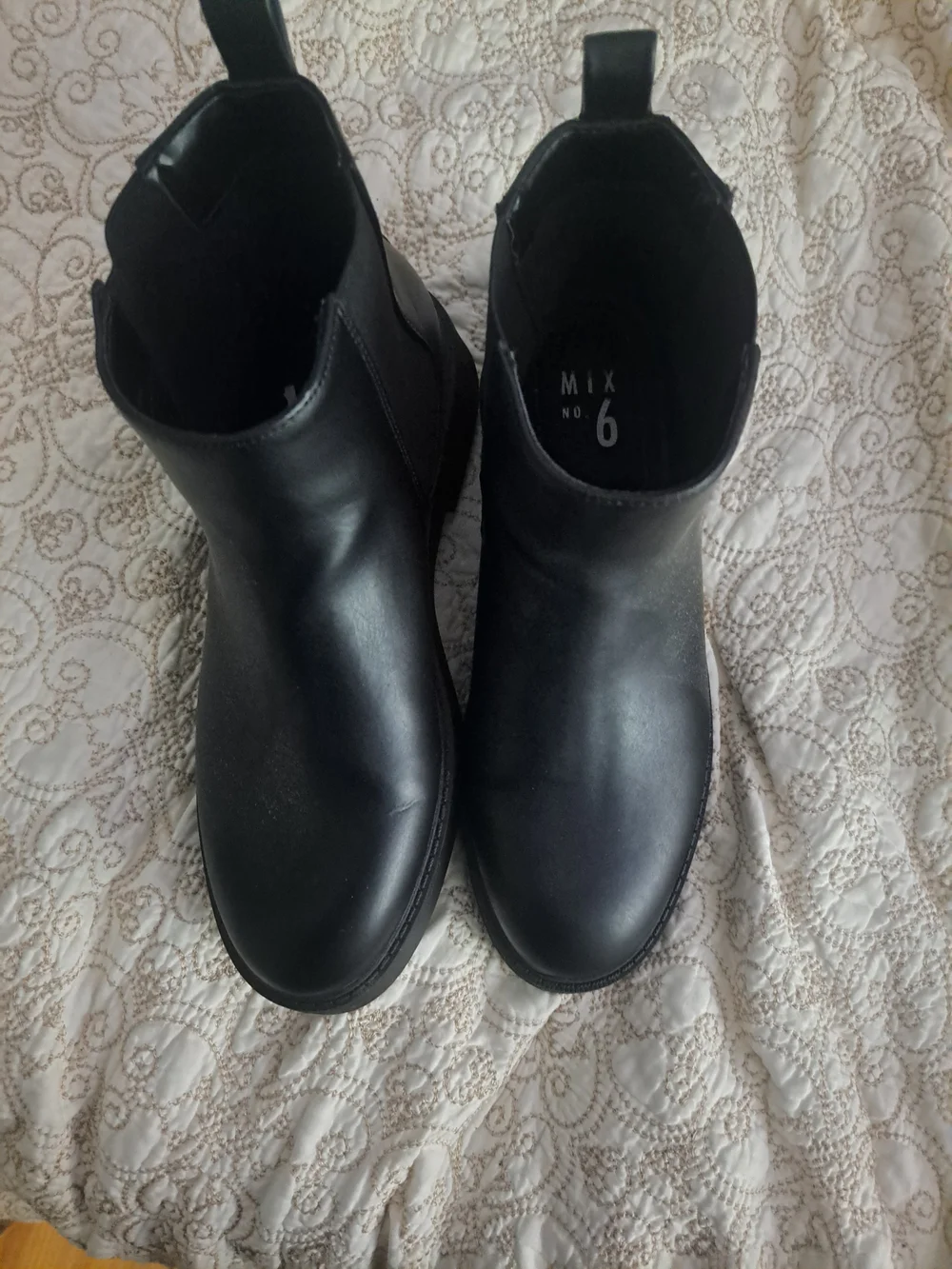 New Stylish black Chelsea boots from Mix No. 6 in size 8.5M. These boots have a